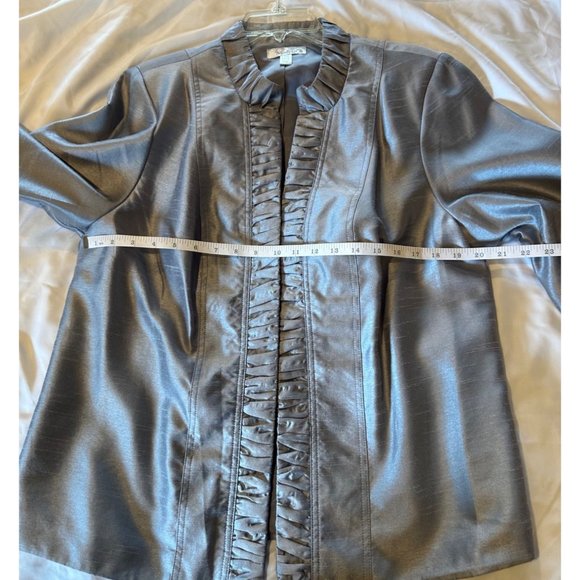 Dress Barn Dressy Silver 3/4 Sleeve Ruffled Jacket - Size 14/16 Woman - Picture 7 of 9